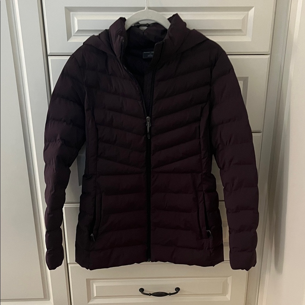 Womens 32 Degree Heat hooded 4-way stretch Jacket.  purple. Size small